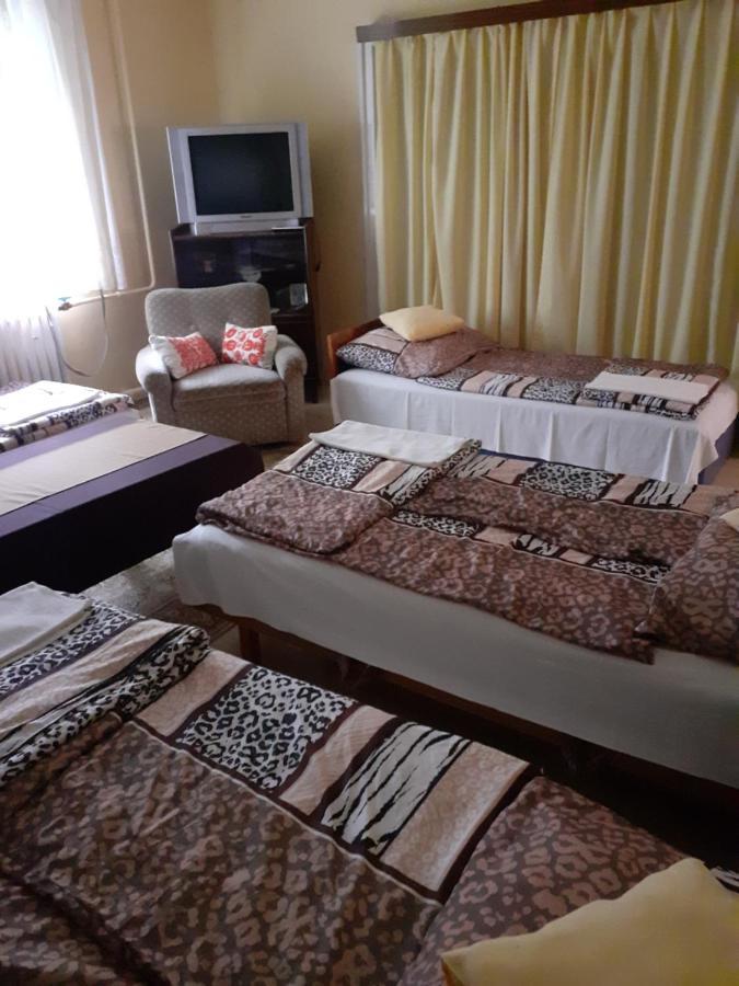 Var-Lak Vendeghaz Szendro Bagian luar foto
