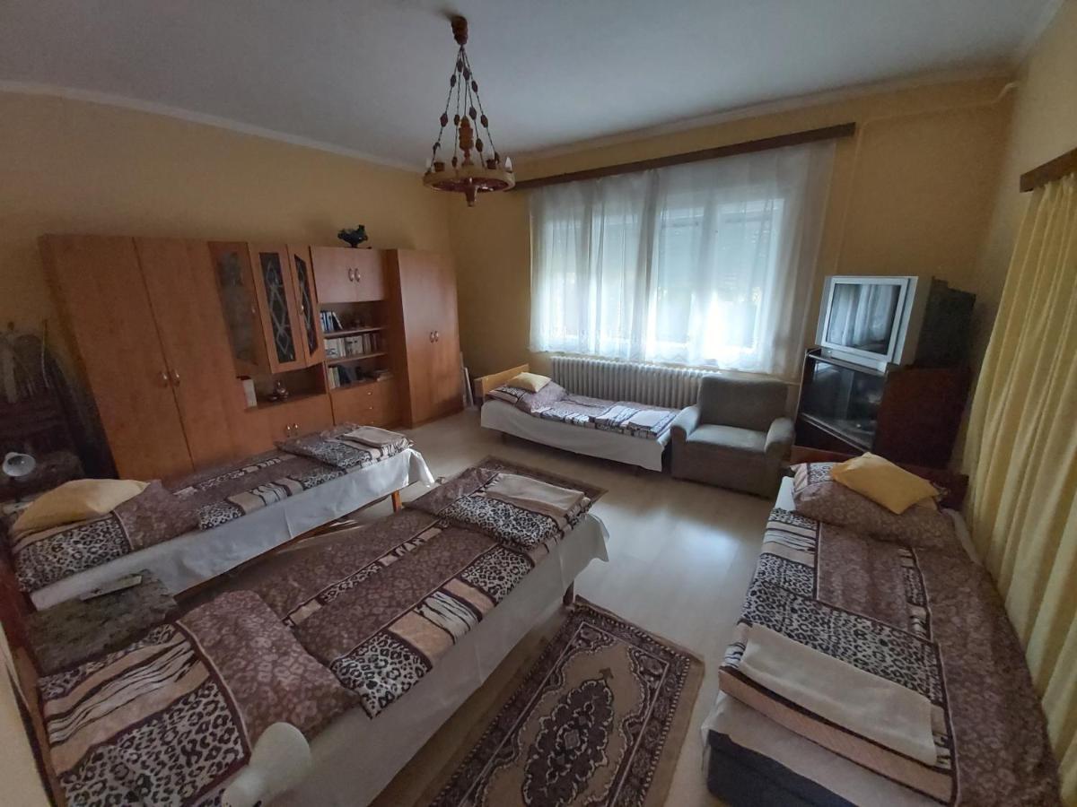 Var-Lak Vendeghaz Szendro Bagian luar foto